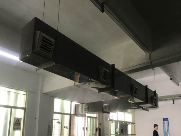 注塑車間安裝環(huán)?？照{(diào)的效果