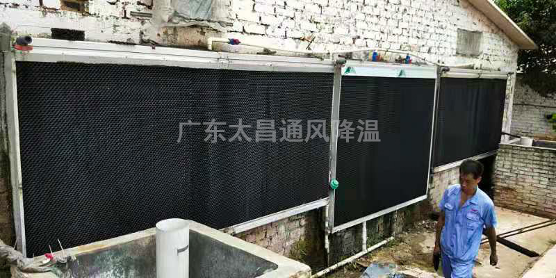 養(yǎng)殖場(chǎng)通風(fēng)降溫常用設(shè)備1 養(yǎng)殖場(chǎng)通風(fēng)降溫常用設(shè)備1